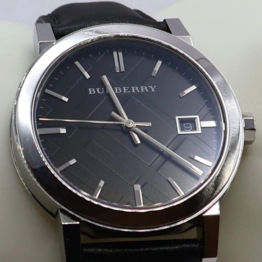 ☆☆SALE☆☆ Burberry Men's Blue Dial Swiss Quartz- Previously Owned -BU9009
